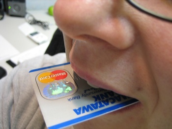 Credit card eater