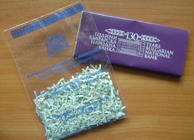 Шоколад и конфети от банкноти